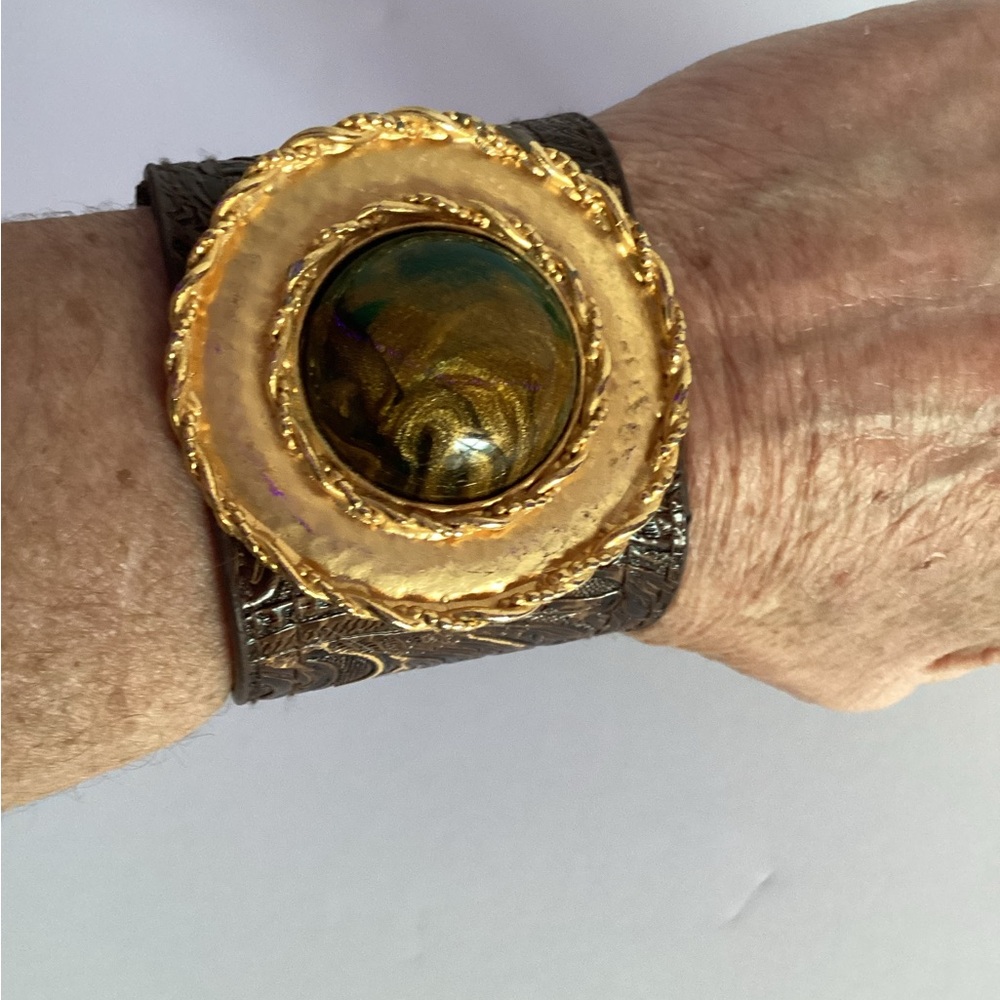 Vintage Cuff Bracelet - Picture 2 of 8